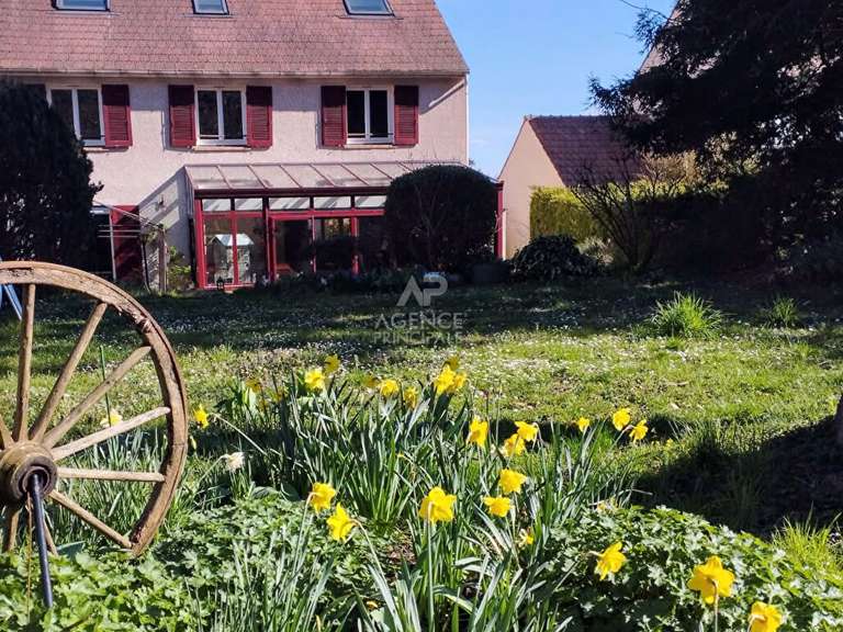 House Le Mesnil-le-Roi - 5 bedrooms - 187m²