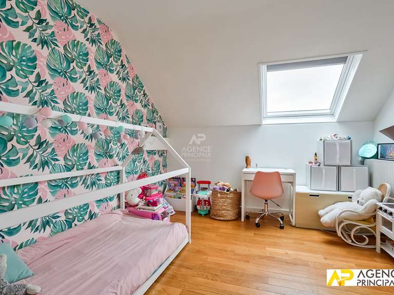 House Le Mesnil-le-Roi - 5 bedrooms - 144m²