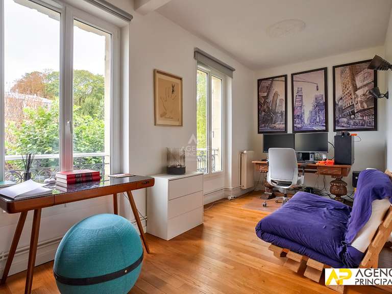 House Le Mesnil-le-Roi - 5 bedrooms - 144m²
