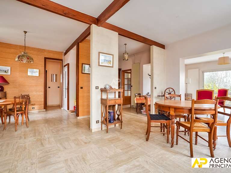 Maison Le Mesnil-le-Roi - 3 chambres - 134m²