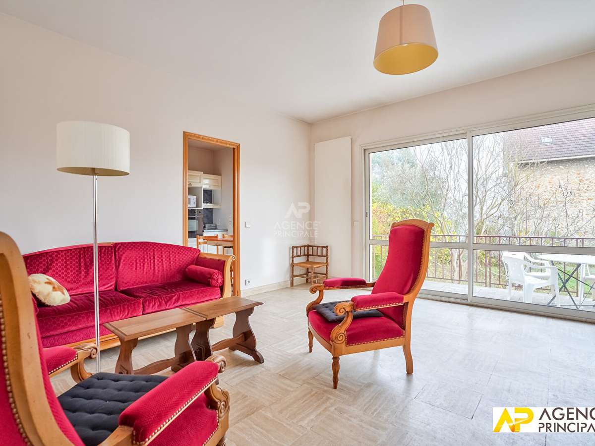 House Le Mesnil-le-Roi