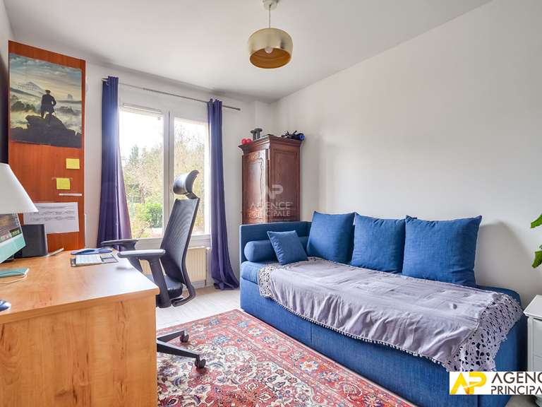 Maison Le Mesnil-le-Roi - 4 chambres - 160m²