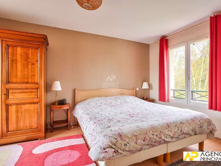 Maison Le Mesnil-le-Roi - 4 chambres - 160m²