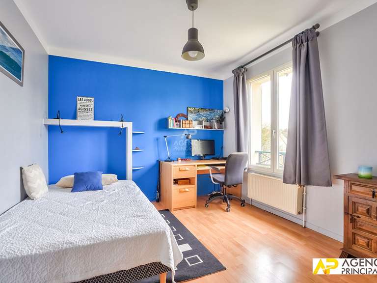 Maison Le Mesnil-le-Roi - 4 chambres - 160m²