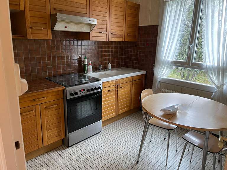 Maison Le Mesnil-le-Roi - 3 chambres - 88m²