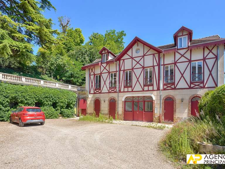 Maison Le Mesnil-le-Roi - 4 chambres - 192m²