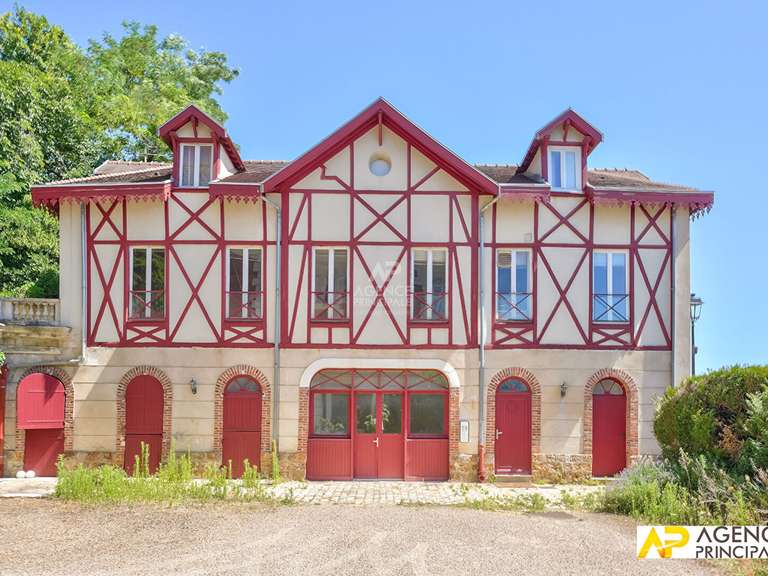 Maison Le Mesnil-le-Roi - 4 chambres - 192m²