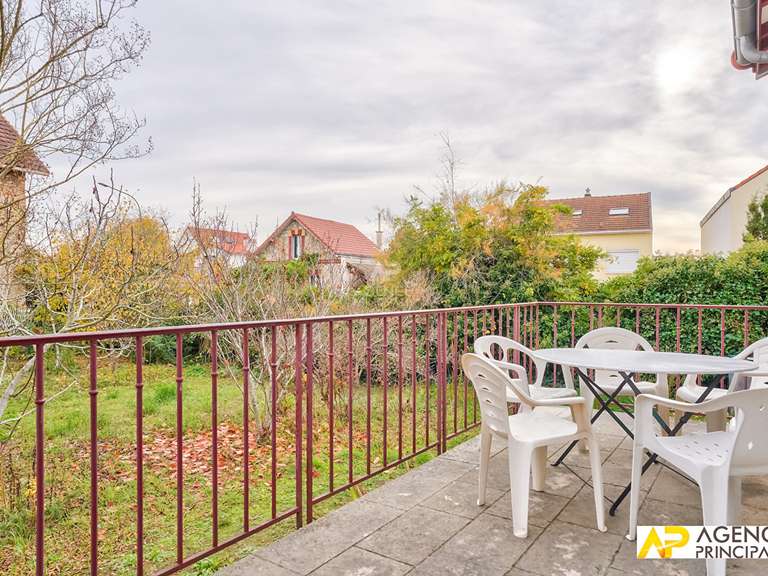 House Le Mesnil-le-Roi - 3 bedrooms - 134m²