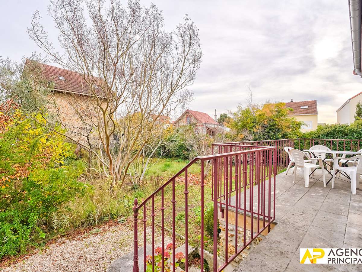 House Le Mesnil-le-Roi