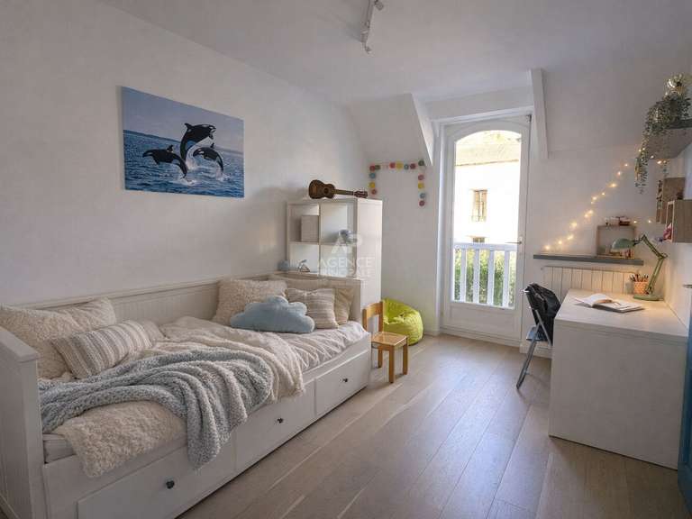 Maison Le Mesnil-le-Roi - 5 chambres - 153m²