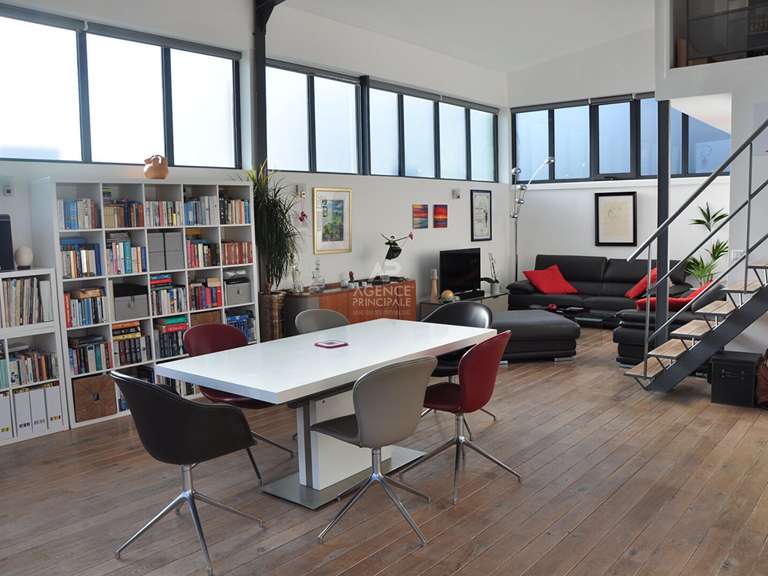 Maison Le Mesnil-le-Roi - 3 chambres - 215m²