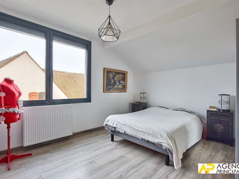 House Le Mesnil-le-Roi - 4 bedrooms - 165m²