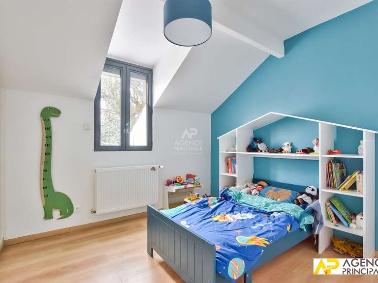 House Le Mesnil-le-Roi - 4 bedrooms - 165m²