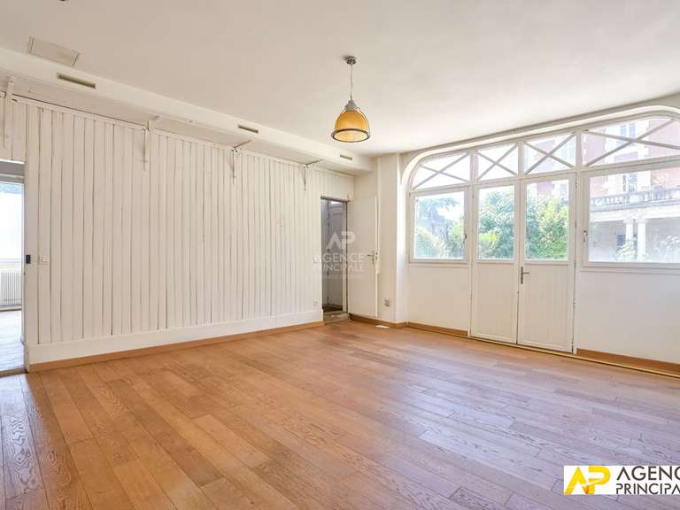 Maison Le Mesnil-le-Roi - 4 chambres - 192m²