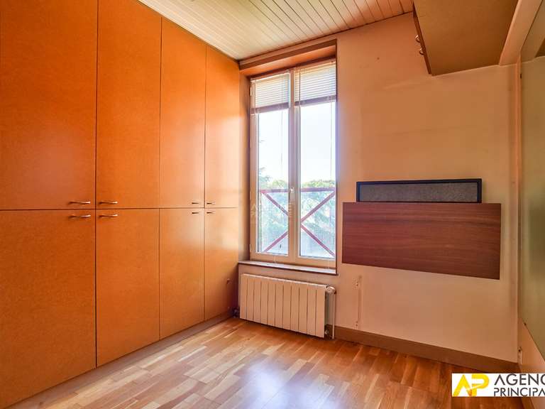 Maison Le Mesnil-le-Roi - 4 chambres - 192m²