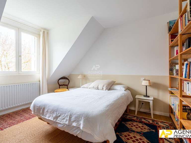 Maison Le Mesnil-le-Roi - 6 chambres - 200m²