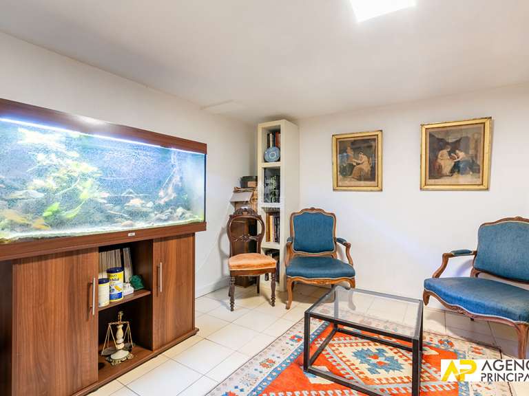 Maison Le Mesnil-le-Roi - 6 chambres - 200m²