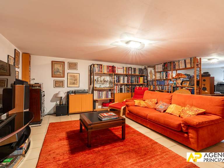 Maison Le Mesnil-le-Roi - 6 chambres - 200m²