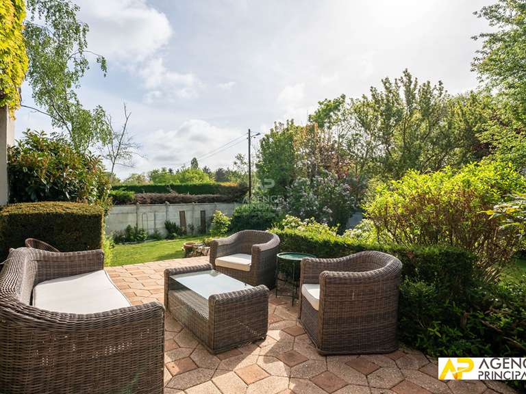 Maison Le Mesnil-le-Roi - 4 chambres - 162m²