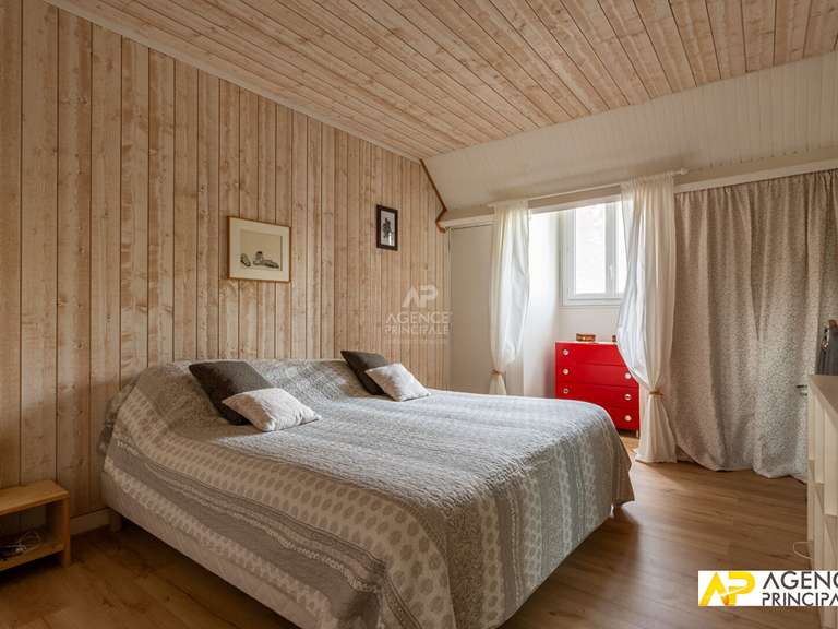 Maison Le Mesnil-le-Roi - 4 chambres - 162m²