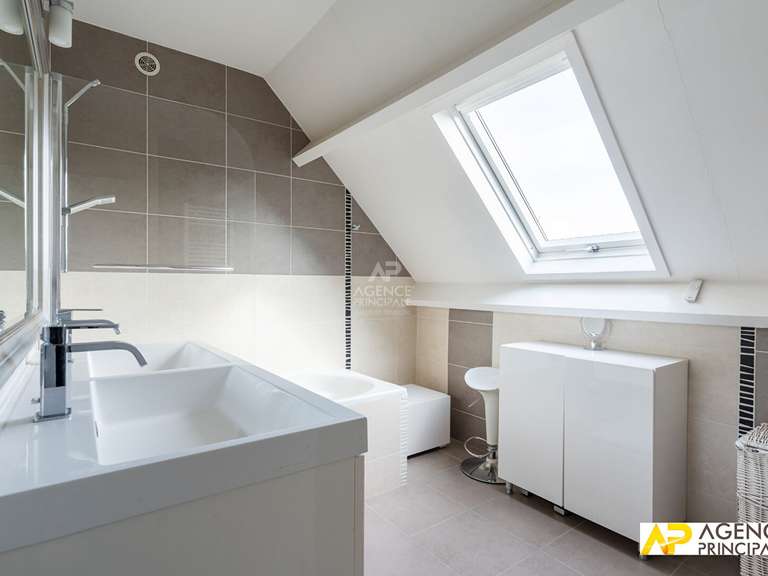 Maison Le Mesnil-le-Roi - 4 chambres - 162m²