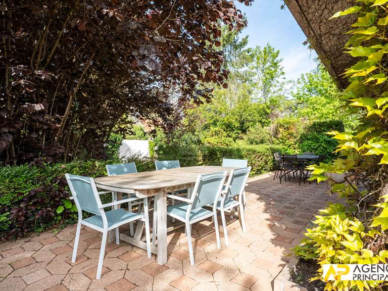 Maison Le Mesnil-le-Roi - 4 chambres - 162m²