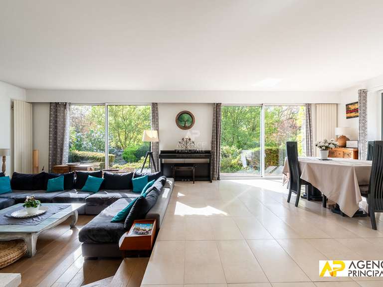 Maison Le Mesnil-le-Roi - 4 chambres - 162m²