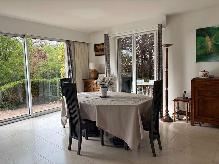 Maison Le Mesnil-le-Roi - 4 chambres - 162m²
