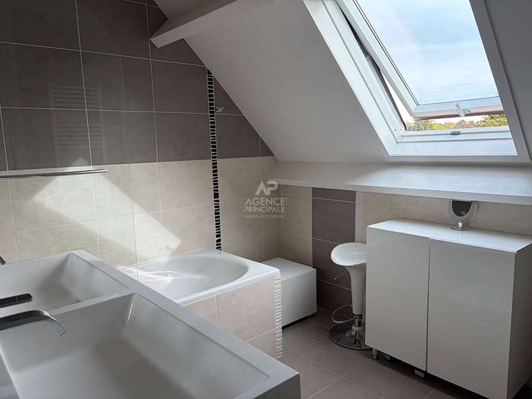 Maison Le Mesnil-le-Roi - 4 chambres - 162m²