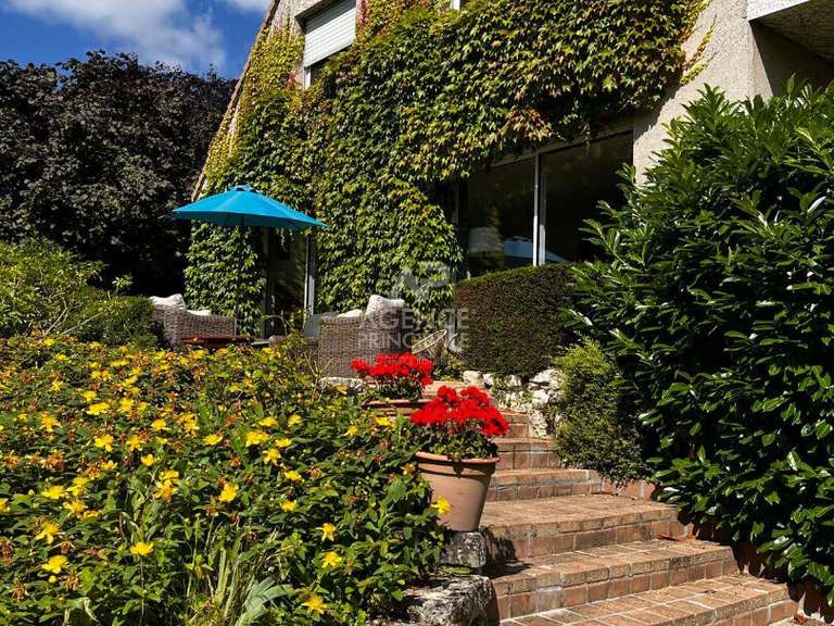 Maison Le Mesnil-le-Roi - 4 chambres - 162m²