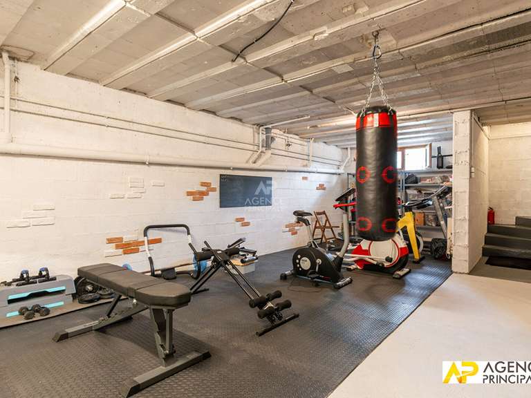 Maison Le Mesnil-le-Roi - 4 chambres - 162m²