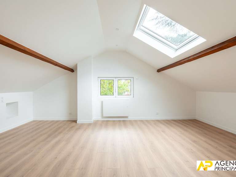 Maison Le Mesnil-le-Roi - 4 chambres - 150m²