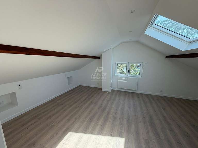 Maison Le Mesnil-le-Roi - 4 chambres - 150m²