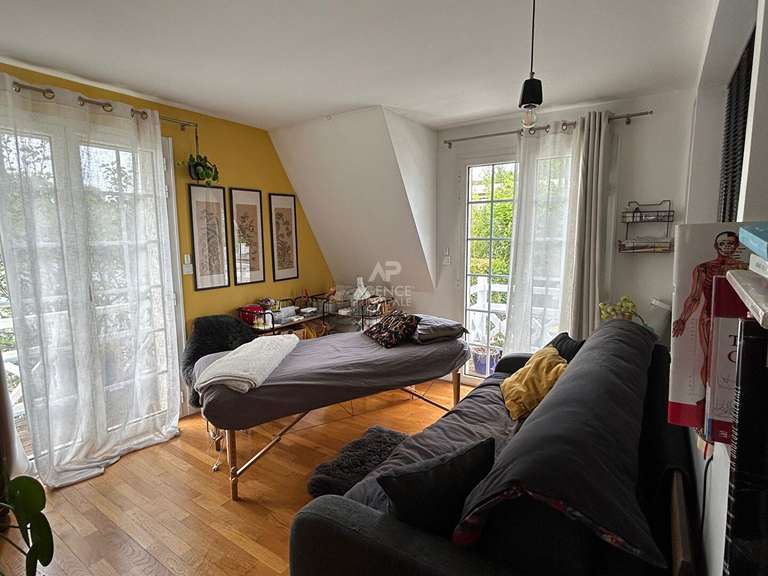 Maison Le Mesnil-le-Roi - 6 chambres - 168m²