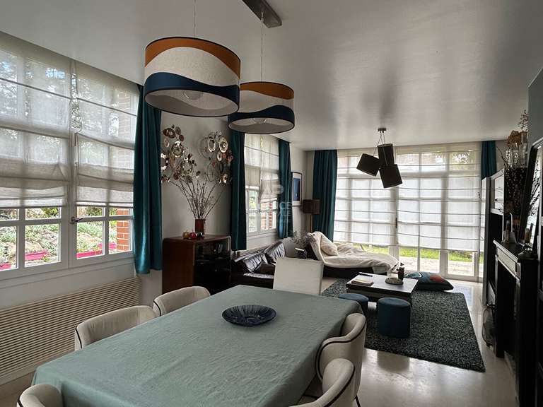 Maison Le Mesnil-le-Roi - 6 chambres - 168m²