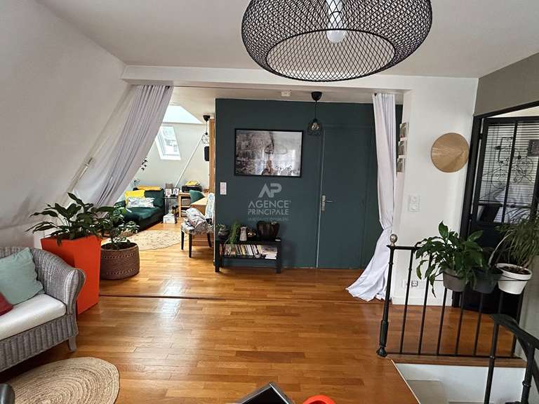 Maison Le Mesnil-le-Roi - 6 chambres - 168m²