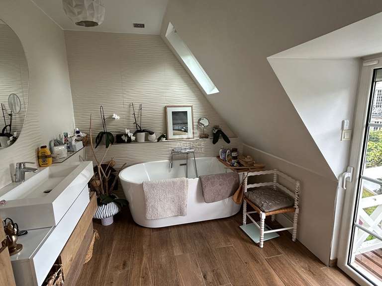 Maison Le Mesnil-le-Roi - 6 chambres - 168m²