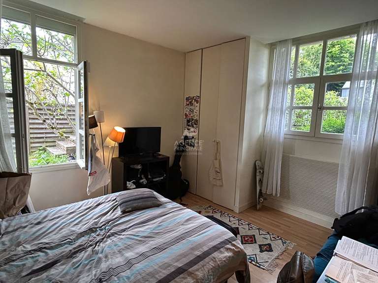 Maison Le Mesnil-le-Roi - 6 chambres - 168m²