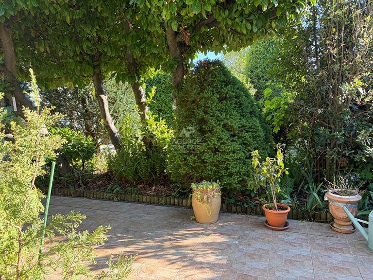 Maison Le Mesnil-le-Roi - 3 chambres - 129m²