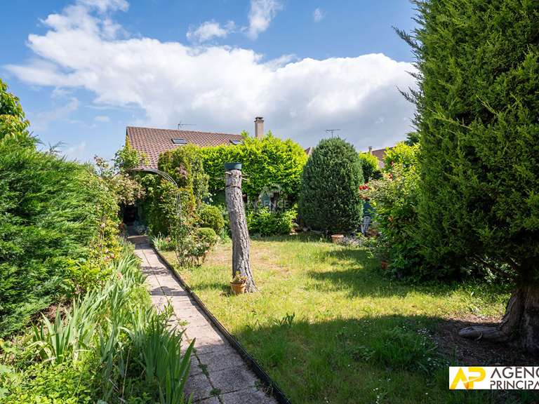 Maison Le Mesnil-le-Roi - 3 chambres - 129m²