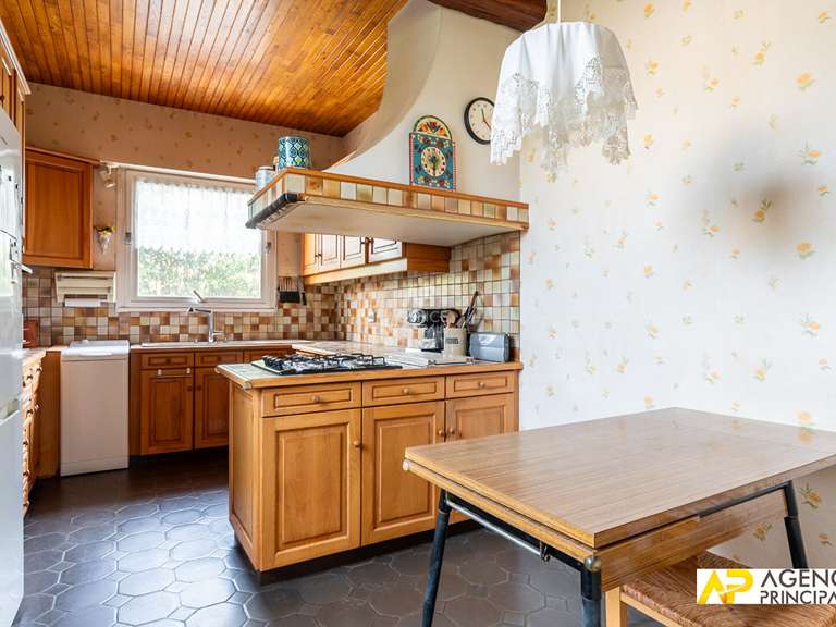 Maison Le Mesnil-le-Roi - 3 chambres - 129m²