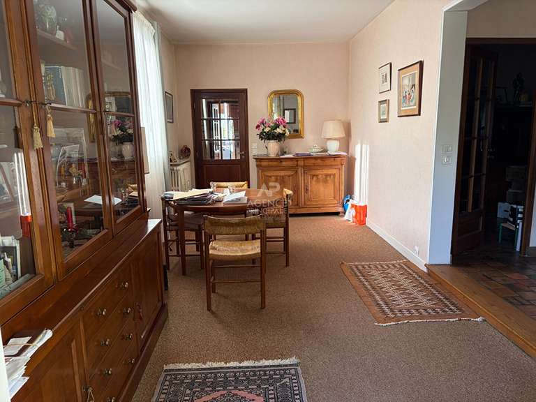 Maison Le Mesnil-le-Roi - 3 chambres - 129m²