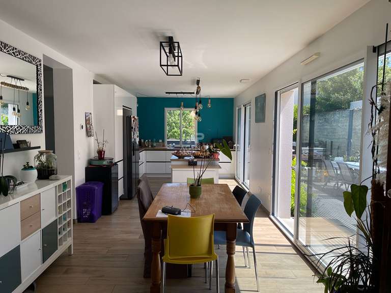 Maison Le Mesnil-le-Roi - 4 chambres - 143m²