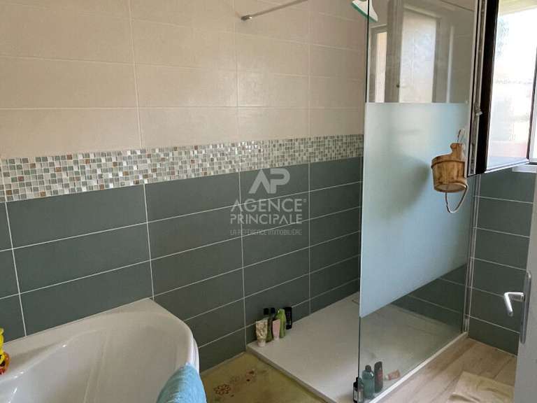 Maison Le Mesnil-le-Roi - 4 chambres - 143m²
