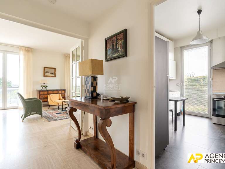 Maison Le Mesnil-le-Roi - 5 chambres - 183m²