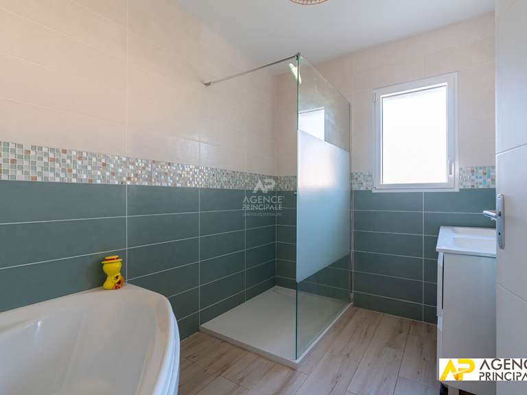 Maison Le Mesnil-le-Roi - 4 chambres - 143m²