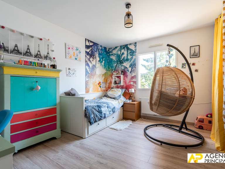 Maison Le Mesnil-le-Roi - 4 chambres - 143m²