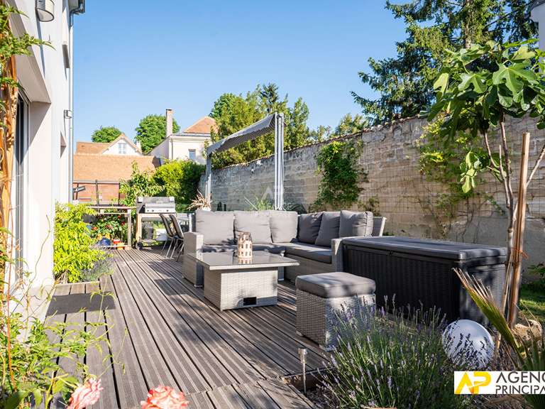 Maison Le Mesnil-le-Roi - 4 chambres - 143m²