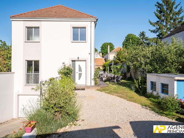 Maison Le Mesnil-le-Roi - 4 chambres - 143m²