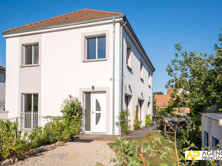 Maison Le Mesnil-le-Roi - 4 chambres - 143m²
